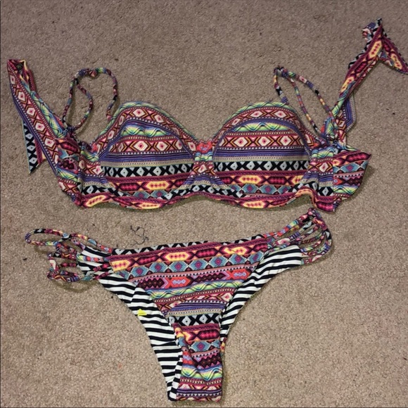 Billabong Cheeky Bikini - Picture 1 of 3